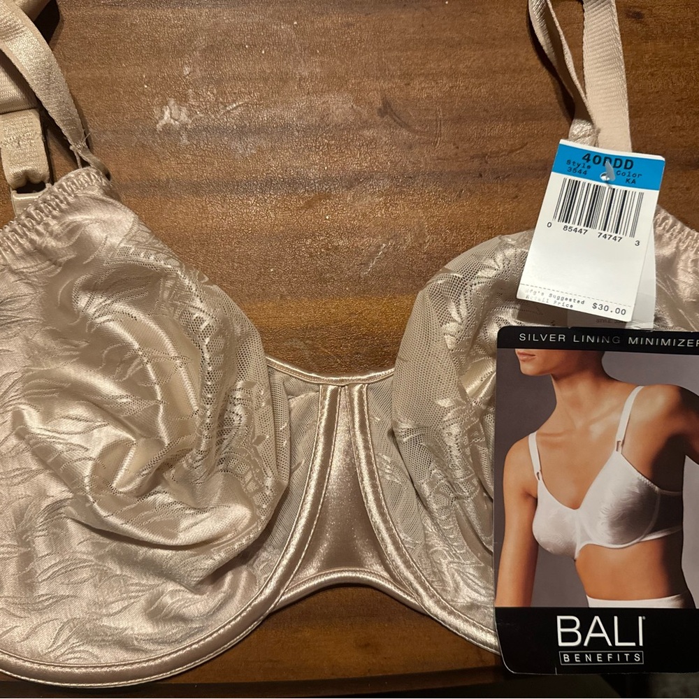 Bali Silver Lining Minimizer Bra in Cream, 40DDD, NWT - Picture 5 of 10